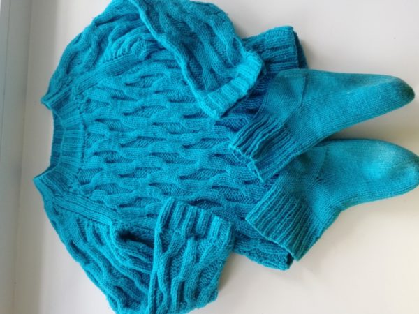 пуловер и носочки из пряжи Cashmira ALIZE (Кашмира Ализе)